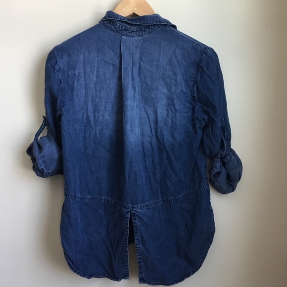 Cloth & Stone Chambray Split Hem Button Down Shirt - Picture 7 of 8